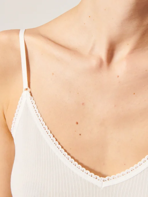 Brassiere