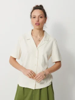 Chemise hawaiana