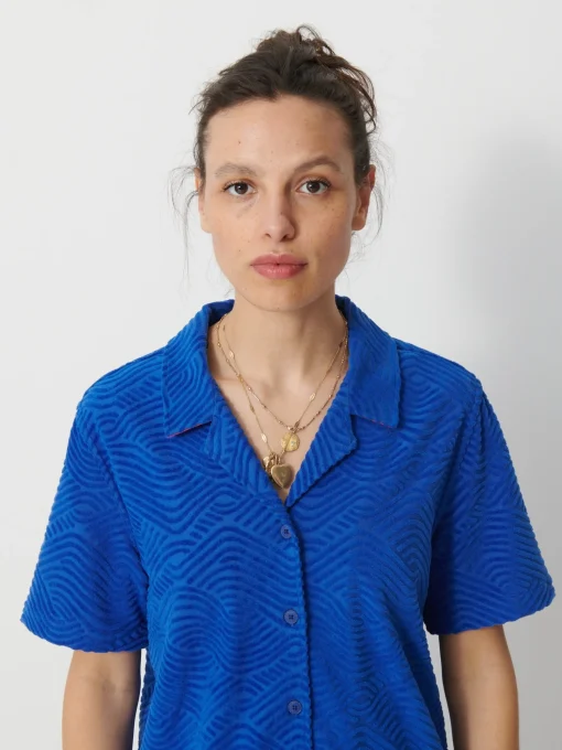 Chemise hawaiana