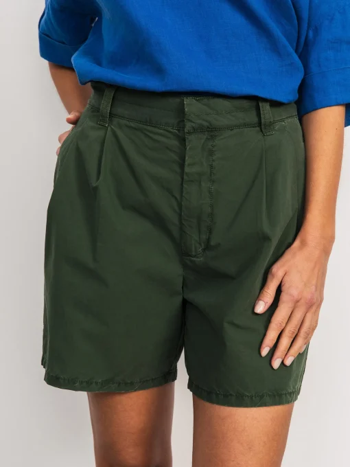 Short faustin