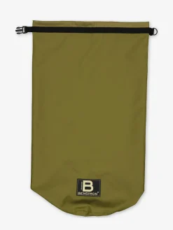 Travel pocket